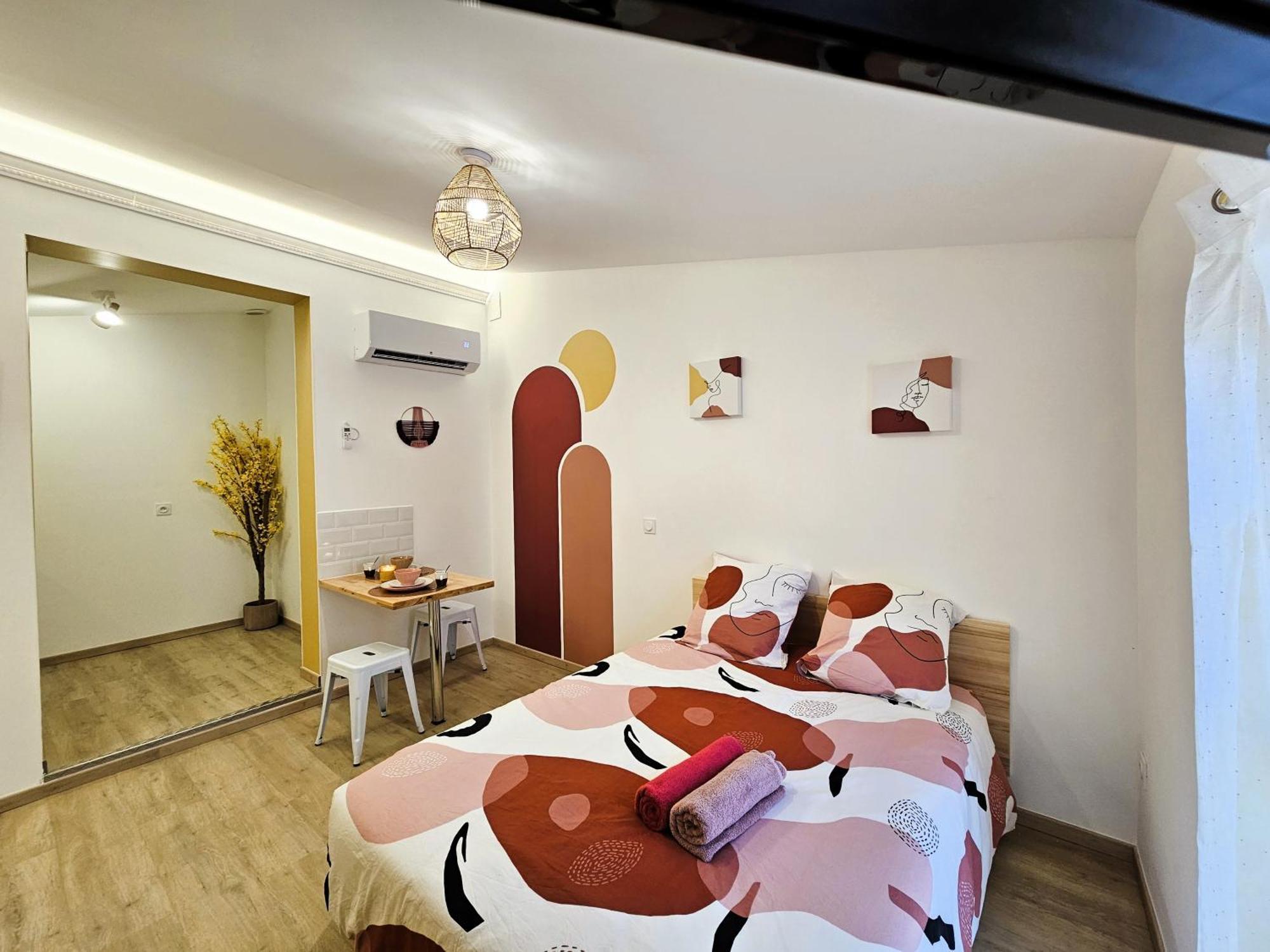 Tout Confort ! Centre-Ville, Climatisation, Parking, Wifi, Calme, Tv Каркассон Экстерьер фото